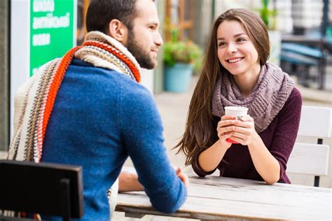 167 Leuke gespreksonderwerpen voor een date of de。